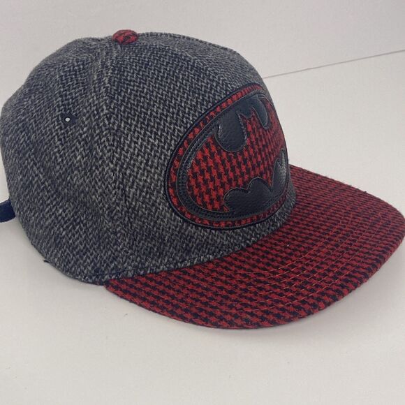 Concept One DC Comics Batman Herringbone Flat Bill Cap Hat OSFM - Picture 2 of 9